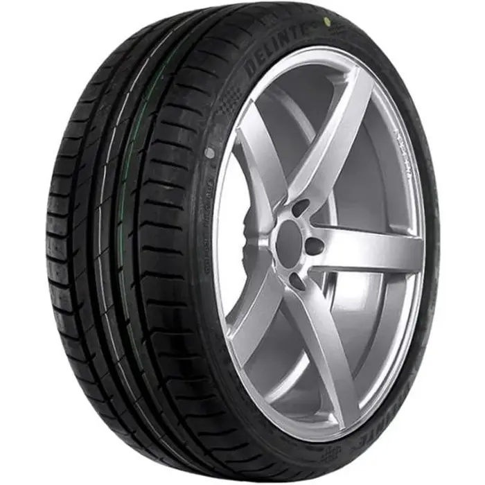Delinte DS7 Sport  275/40R22 108Y